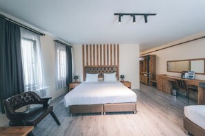 雙床房 | 書桌、筆電工作空間、隔音、熨斗/熨衣板