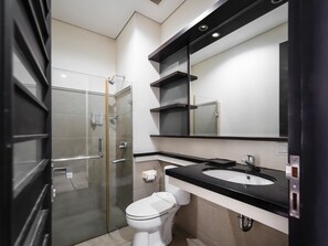 Douche, serviettes fournies