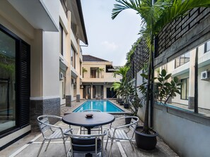 Pool - Cove Arimbi (Jakarta)