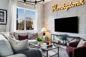 スマートテレビ、書斎 / ワークスペース