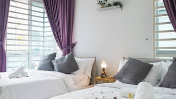 4 bedrooms, iron/ironing board, WiFi, bed sheets