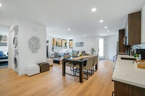 Interior - Perch - View Ridge Guest Suite: Cozy 1BR ADU Retreat (Seattle)