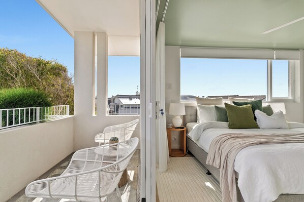 2 bedrooms, desk, iron/ironing board, free WiFi