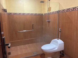 Bathroom - Hotel Monkey Fores (Ubud)