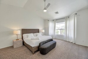 5 عدّة غرف نوم ومكواة/لوح كي وواي فاي مجانًا