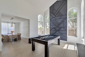 Spielezimmer