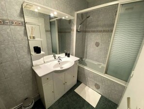 Towels, soap, toilet paper