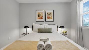 2 bedrooms, desk, iron/ironing board, WiFi