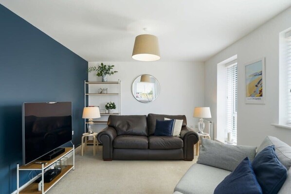 TV, DVD player, offices