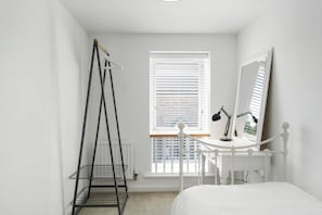 3 chambres, fer et planche à repasser, Wi-Fi, draps fournis