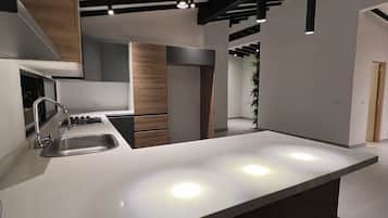 Fridge, coffee/tea maker, electric kettle, toaster