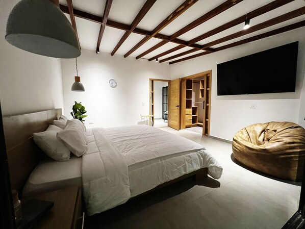 3 habitaciones, tabla de planchar con plancha y wifi gratis 