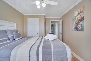 4 Schlafzimmer, Bügeleisen/Bügelbrett, kostenloses WLAN, Bettwäsche