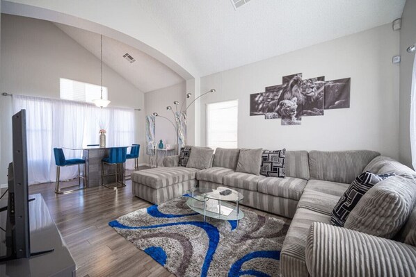 TV - Calle Azul in Las Vegas (North Las Vegas)