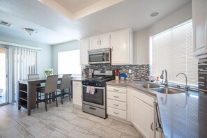 Private kitchen - Calle Azul in Las Vegas (North Las Vegas)