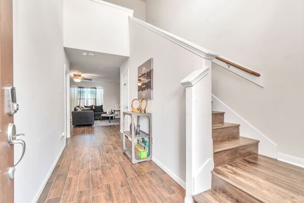 Interior - Quiet Comfy Home near Hobby Airport (Houston)