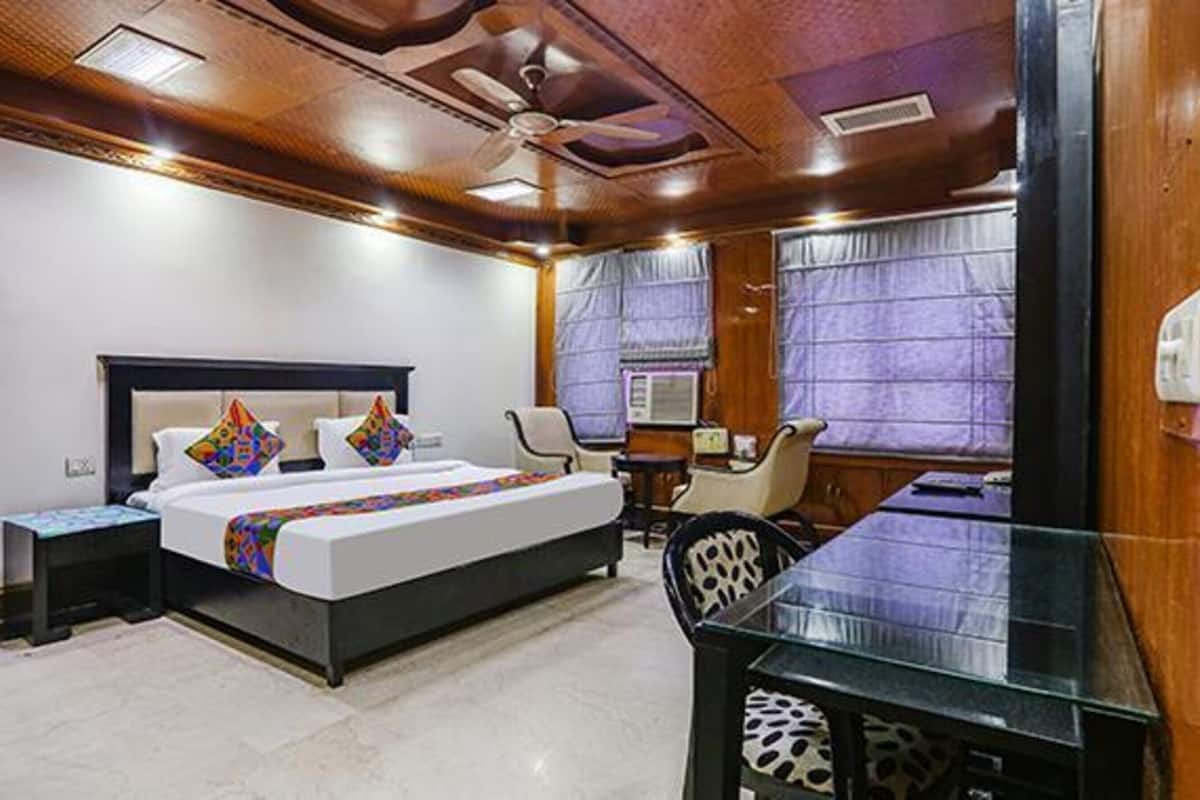 Habitación de lujo, 1 cama Queen size | Sábanas de algodón egipcio y ropa de cama de alta calidad