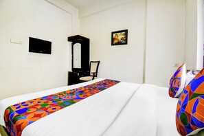 Deluxe Room, 1 Double Bed | Egyptian cotton sheets, premium bedding, in-room safe, free WiFi - FabHotel Sahil Residency (Paud)