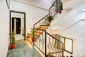 Lobby - FabHotel Sahil Residency (Paud)