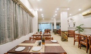 Restaurant - Fabhotel Silver Inn I (Bhopal)