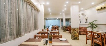 Fabhotel Silver Inn I