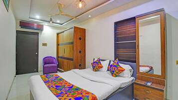 Egyptian cotton sheets, premium bedding, in-room safe, free WiFi