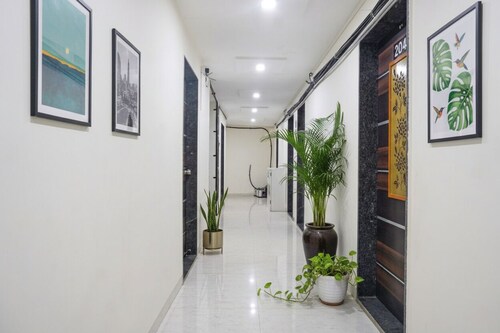 FabHotel Classic Square I