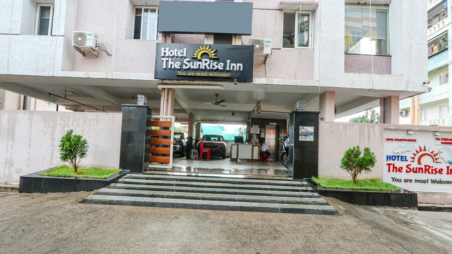 Fabhotel The Sunrise Inn