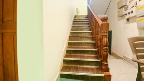 Ảnh chưa phân loại, 2 trong số 24 ảnh, nút