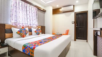 Deluxe Room, 1 Double Bed | In-room safe, free WiFi, bed sheets