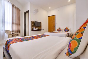 Egyptian cotton sheets, premium bedding, in-room safe, desk