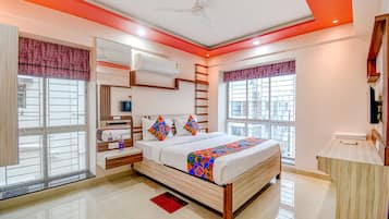 Deluxe Room, 1 Double Bed | Egyptian cotton sheets, premium bedding, in-room safe, free WiFi