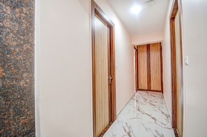 Lobby - Fabhotel The Lily (Kolkata)