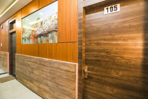 Lobby - Fabhotel Prime Siddhant Palace (Varanasi)