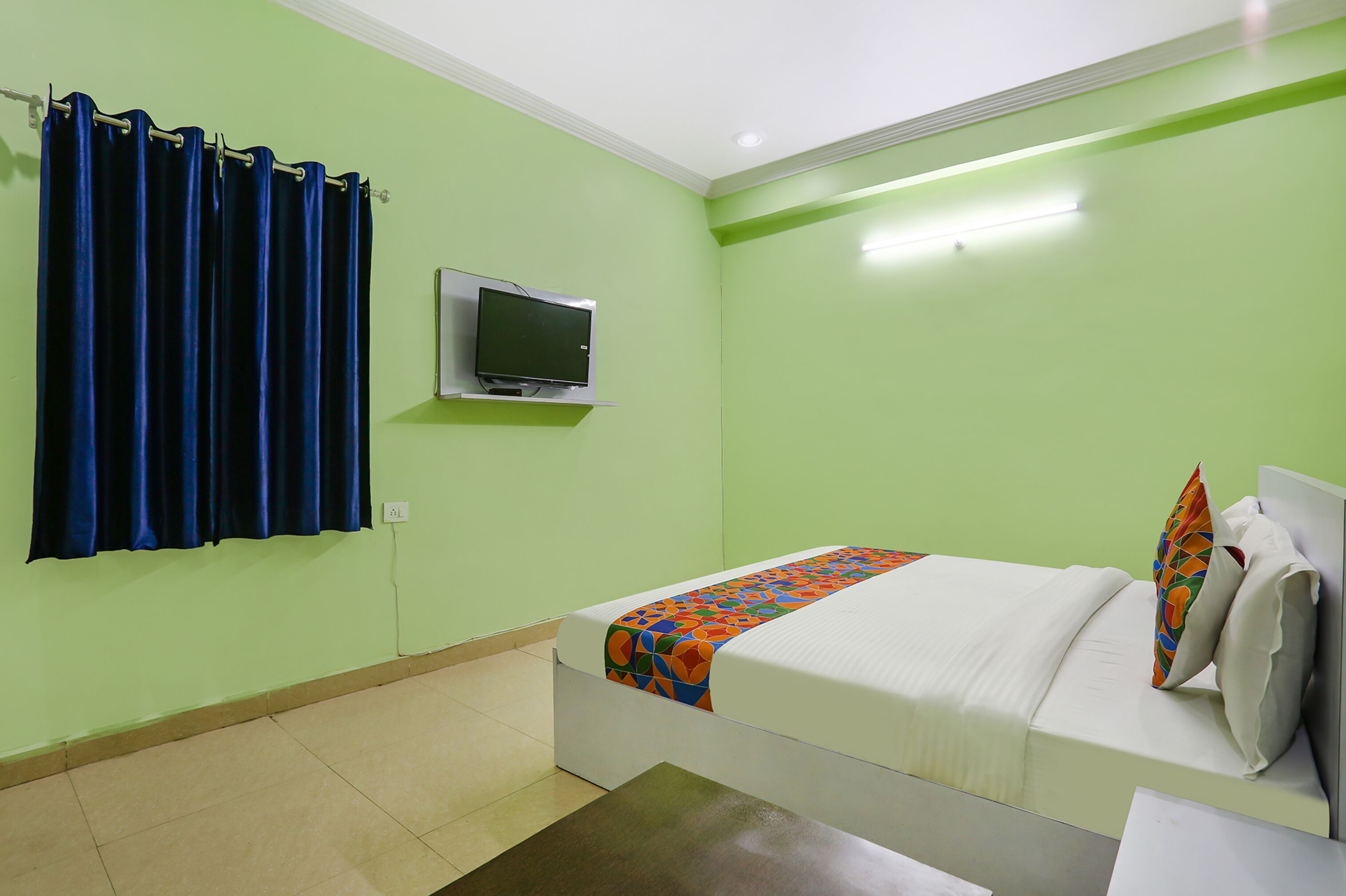 egyptian cotton sheets, premium bedding, in-room safe, free wifi