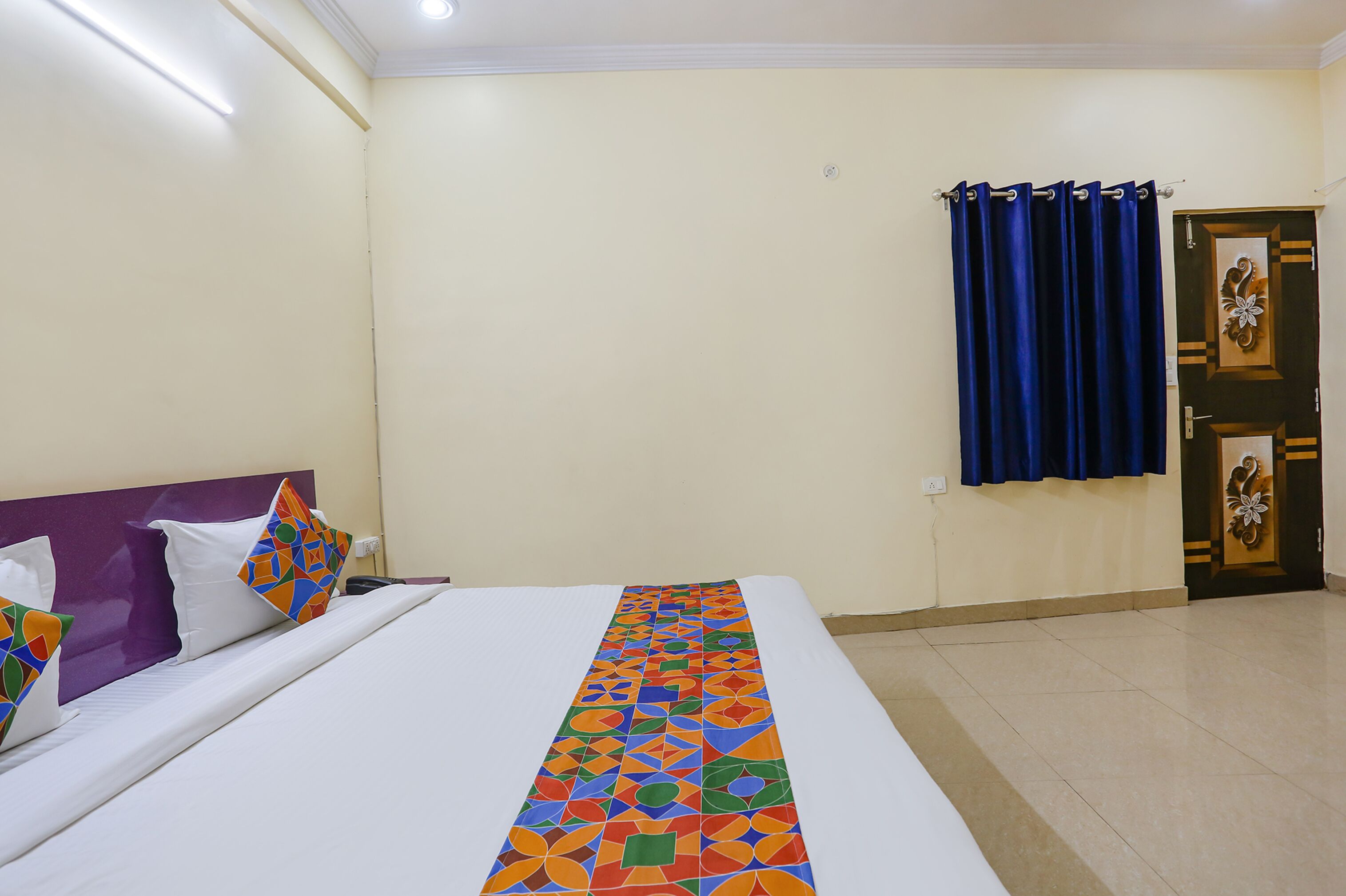 egyptian cotton sheets, premium bedding, in-room safe, free wifi