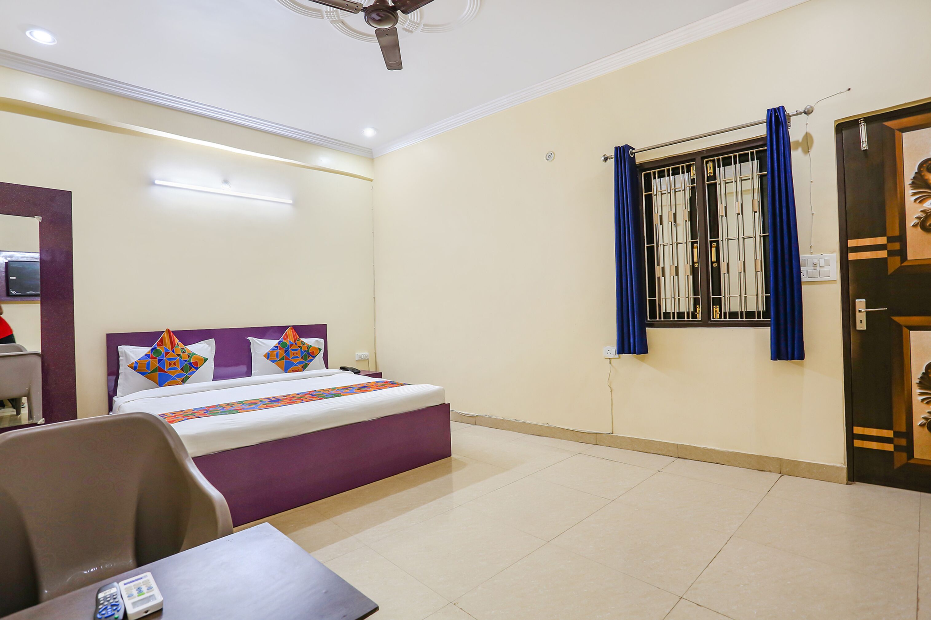 deluxe room, 1 double bed | egyptian cotton sheets, premium bedding, in-room safe, free wifi