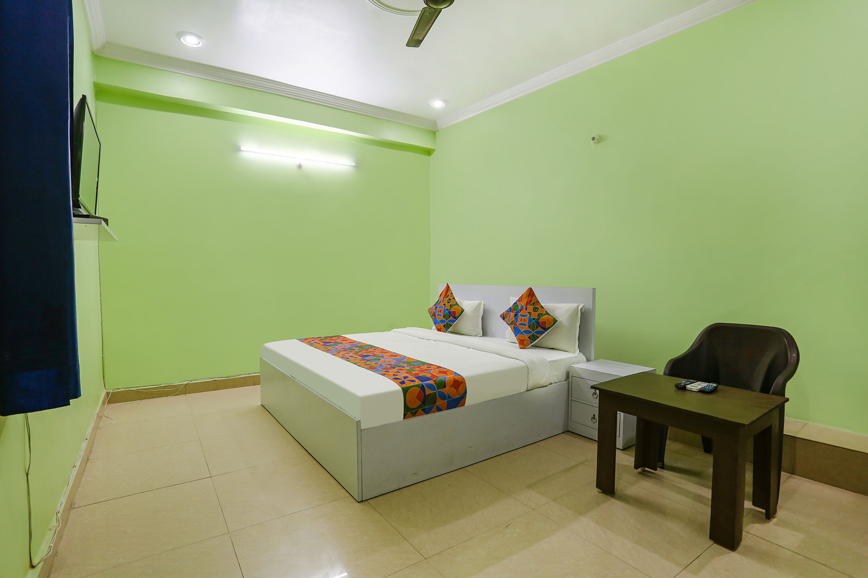 egyptian cotton sheets, premium bedding, in-room safe, free wifi