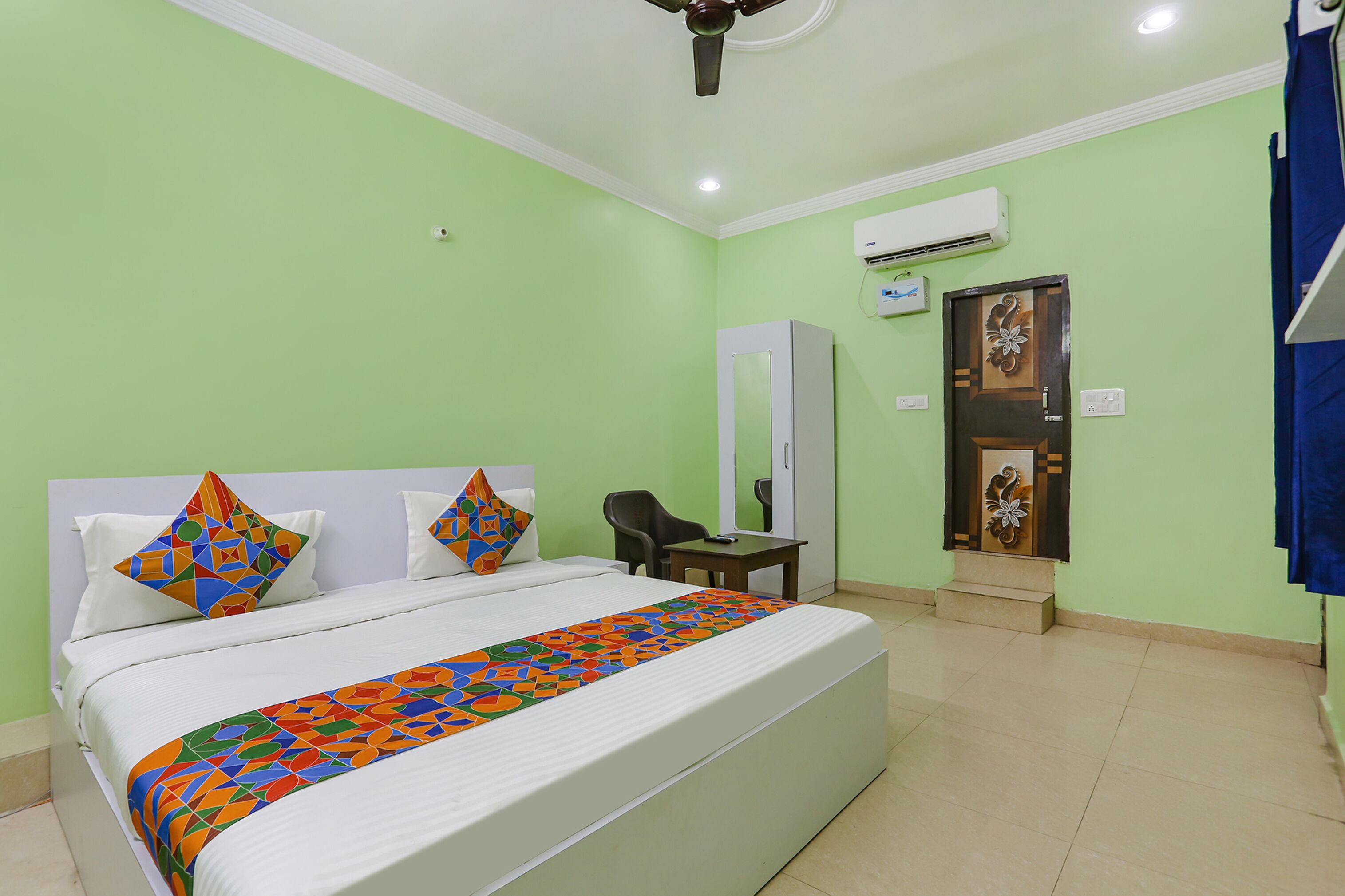 egyptian cotton sheets, premium bedding, in-room safe, free wifi