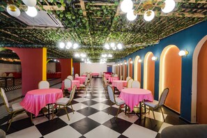 Restaurant - Fabhotel Prime Cloud 9 (Ghaziabad)