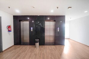 Lift - Fabhotel Prime Cloud 9 (Ghaziabad)