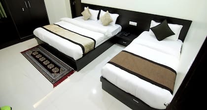 Hotel Ravi Residency