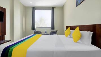 Caja de seguridad en la habitación y escritorio