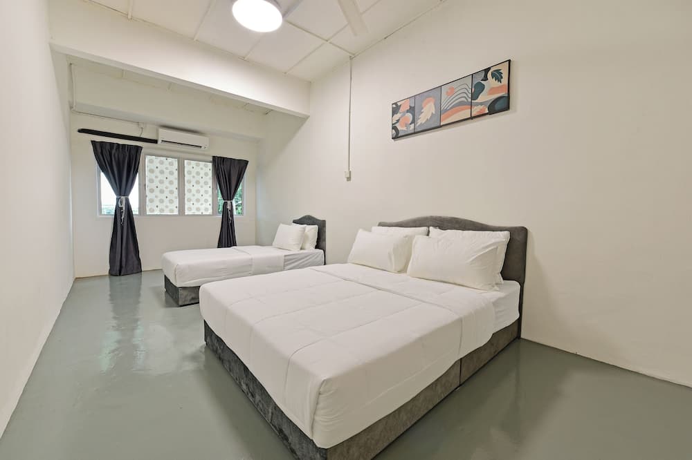 Hotel O S Homestay