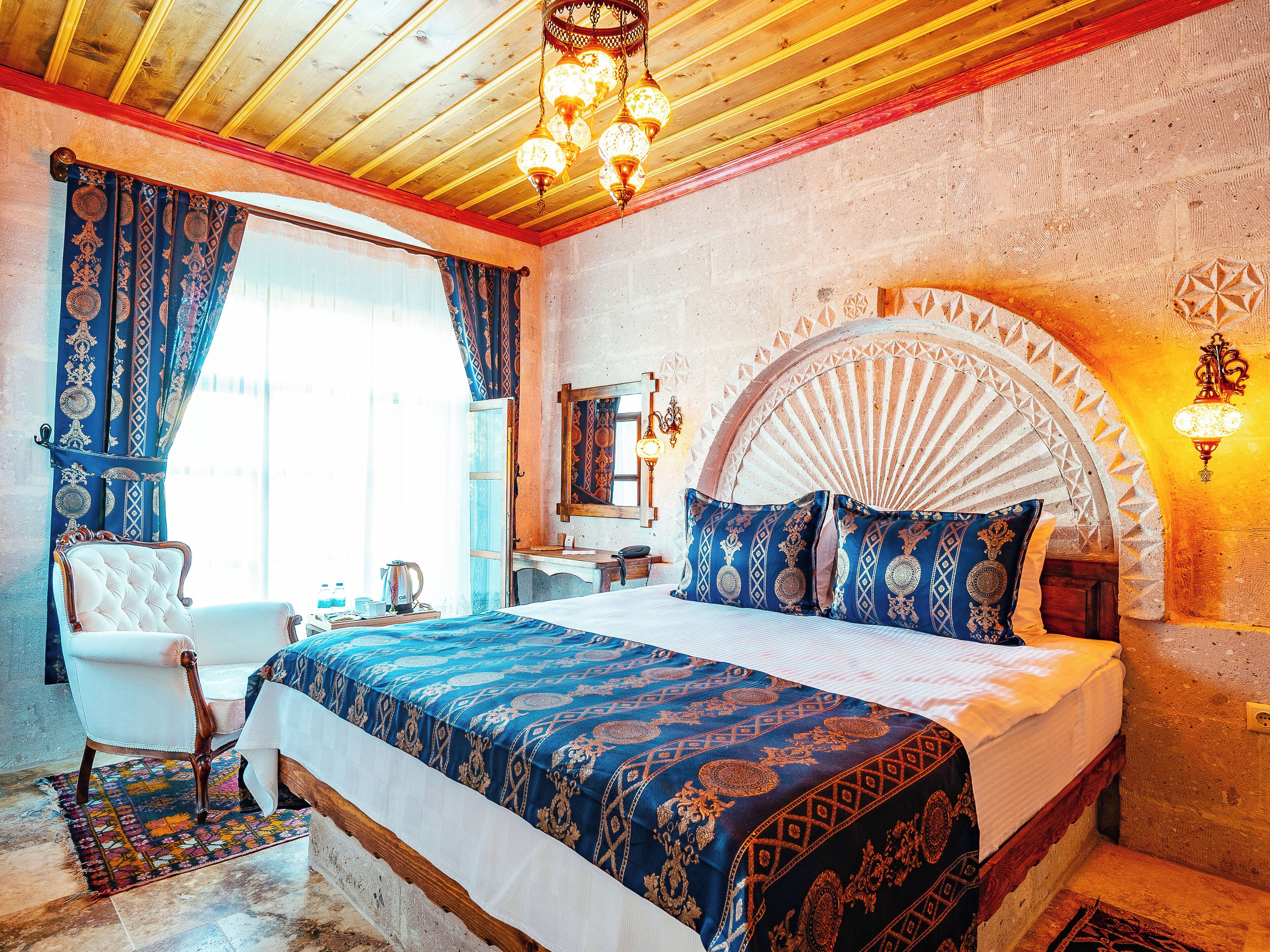 Rom – deluxe | Sengetøy av topp kvalitet, individuelt dekorert og individuelt innredet