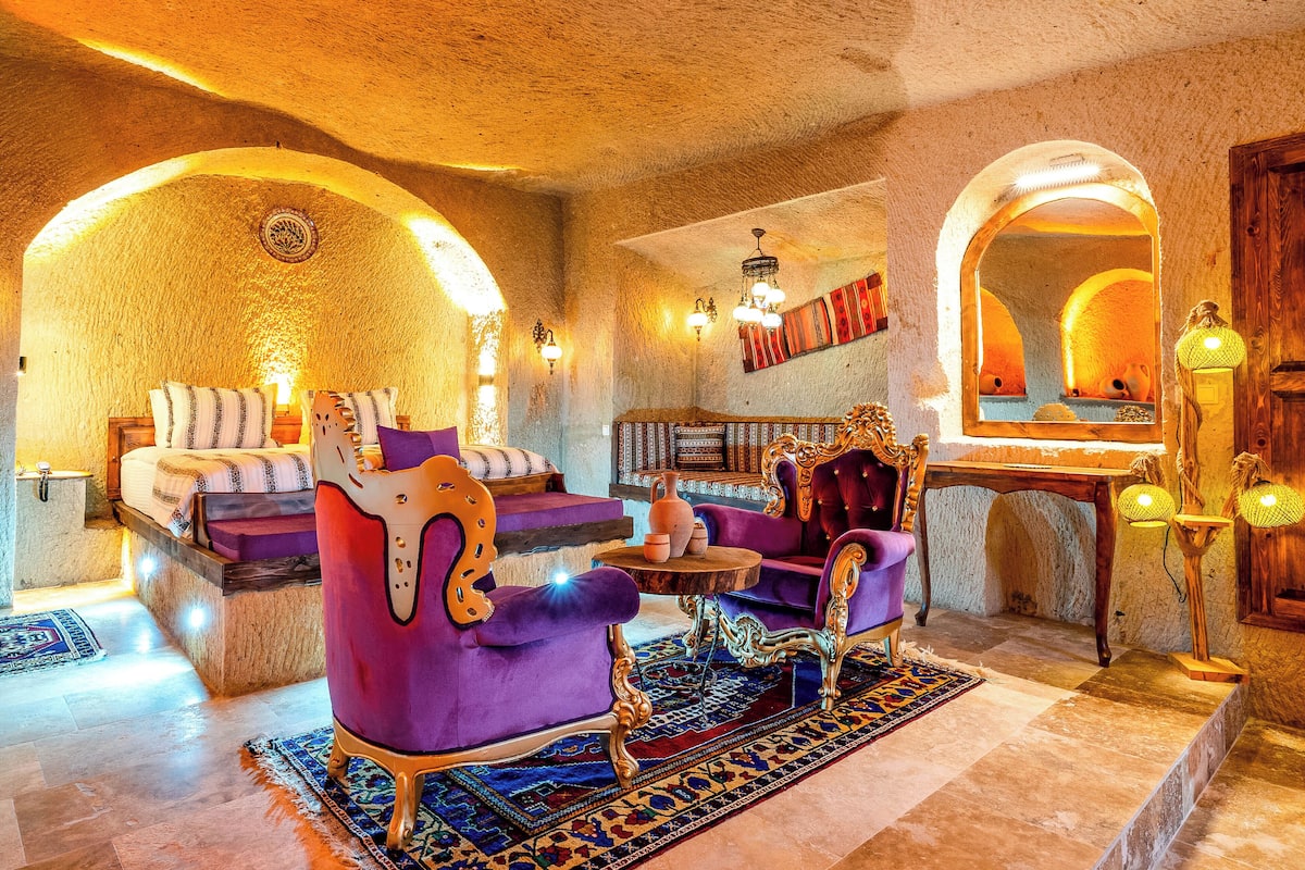 Rom – deluxe | Sengetøy av topp kvalitet, individuelt dekorert og individuelt innredet