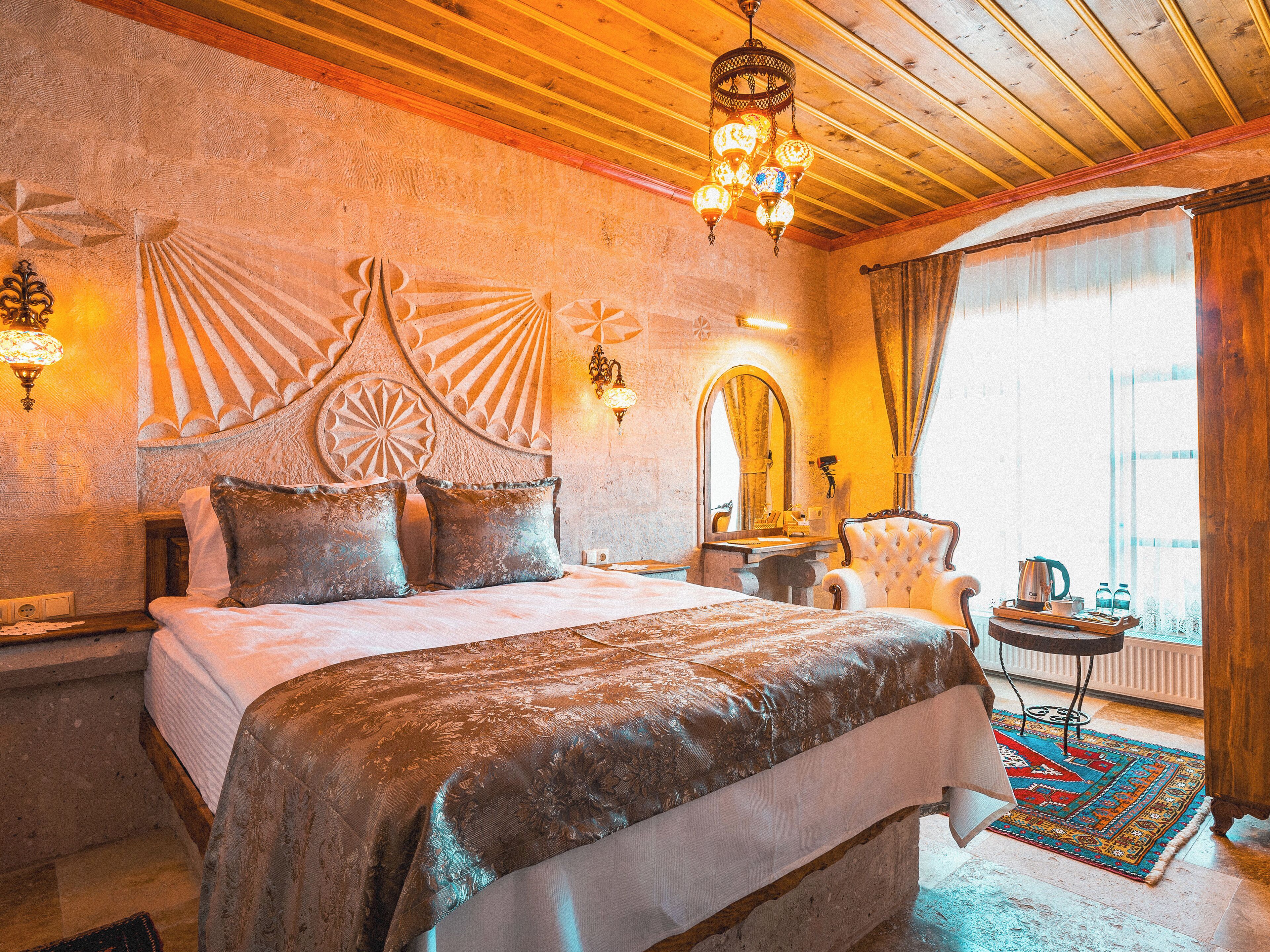 Rom – deluxe | Sengetøy av topp kvalitet, individuelt dekorert og individuelt innredet