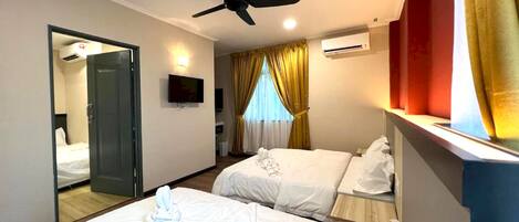 Premium Suite | Desk, laptop workspace, free WiFi, bed sheets