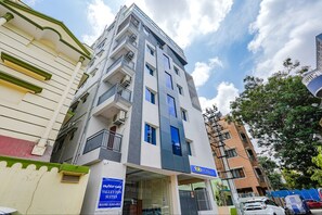 Exterior - FabHotel Crystal Suites - Near Marathahalli Junction (Bengaluru)