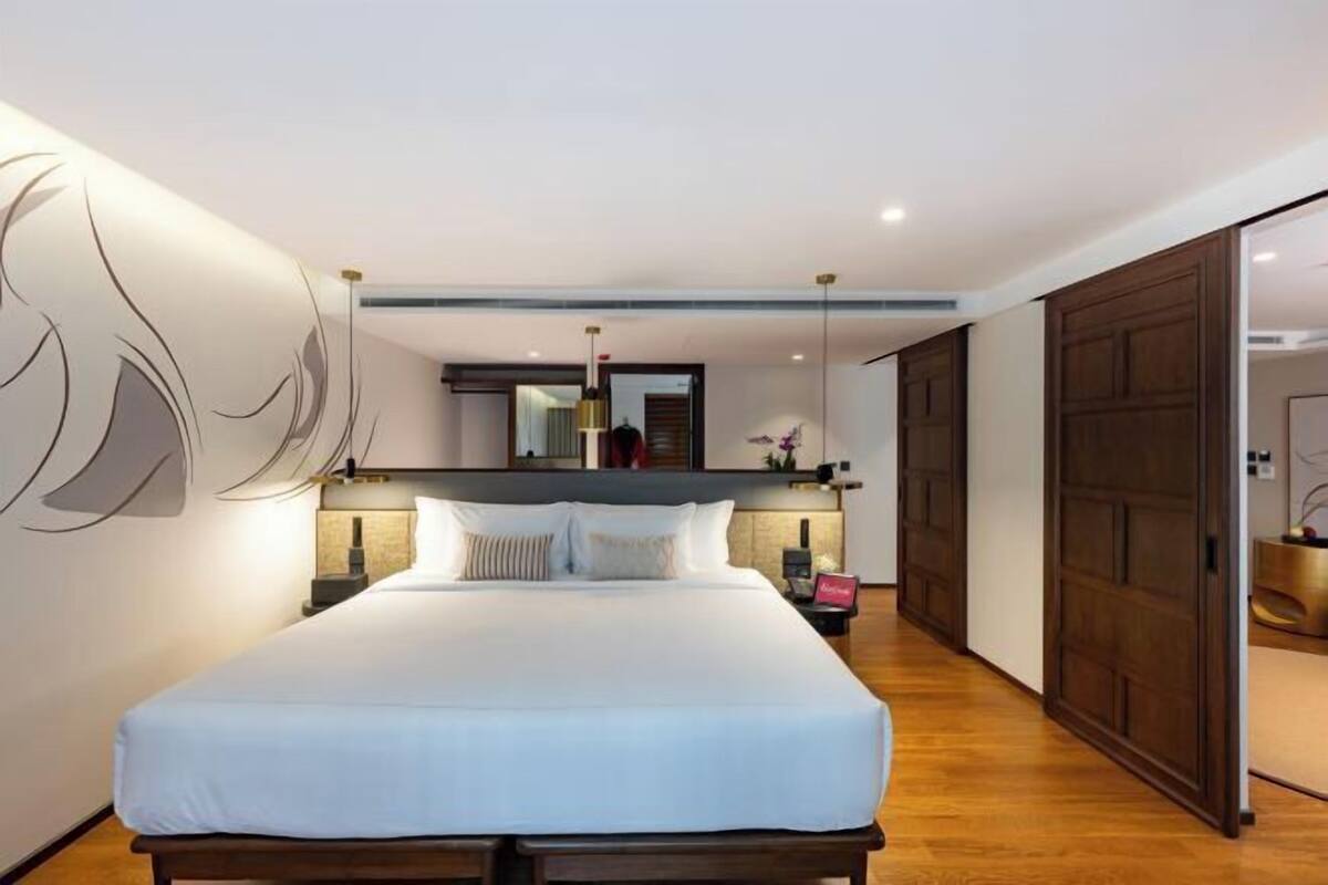 1 bedroom, Egyptian cotton sheets, premium bedding, Tempur-Pedic beds